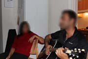 Hindistan'dan misafirimiz var.