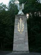 Anıt.