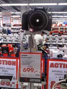 Saturn’de Canon 550D 699€.